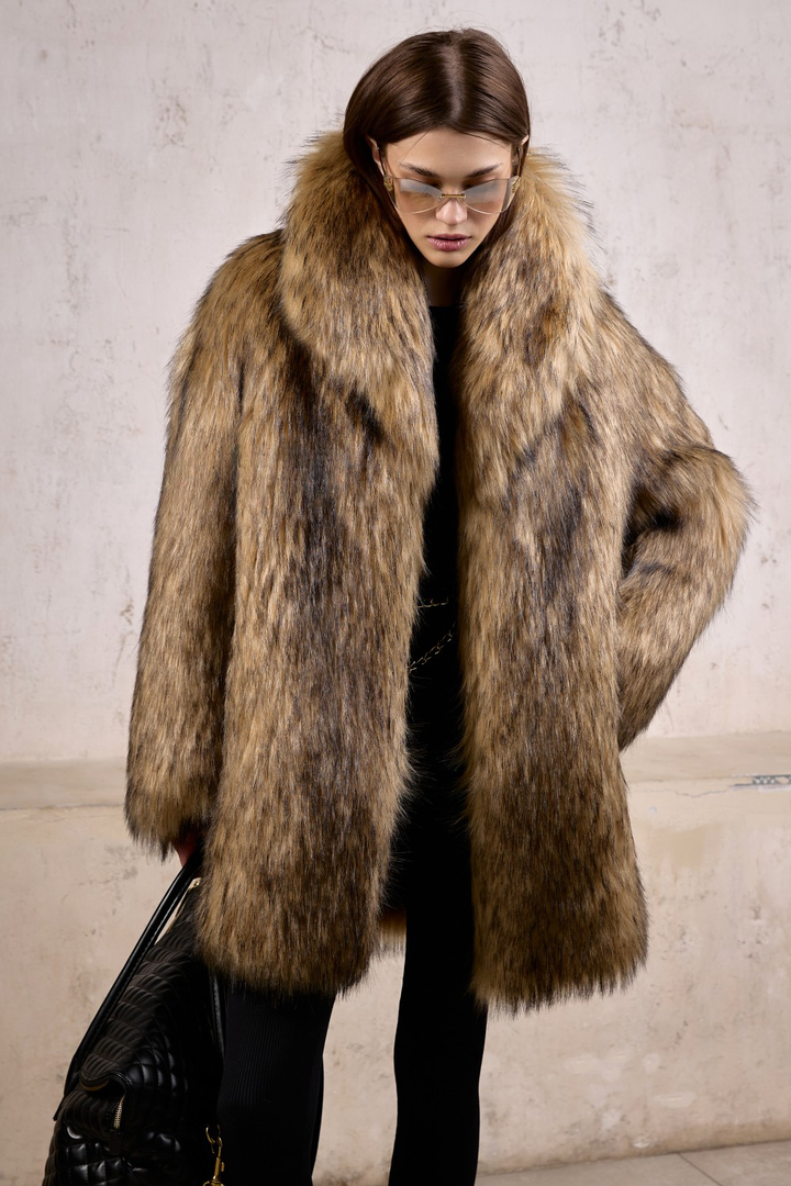 Manteau en fausse fourrure ambrée